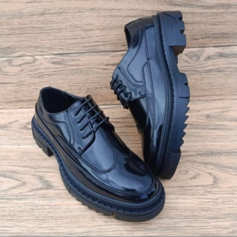 Formal shoes