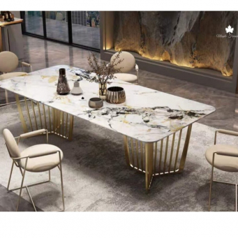 Dining Tables & Chairs