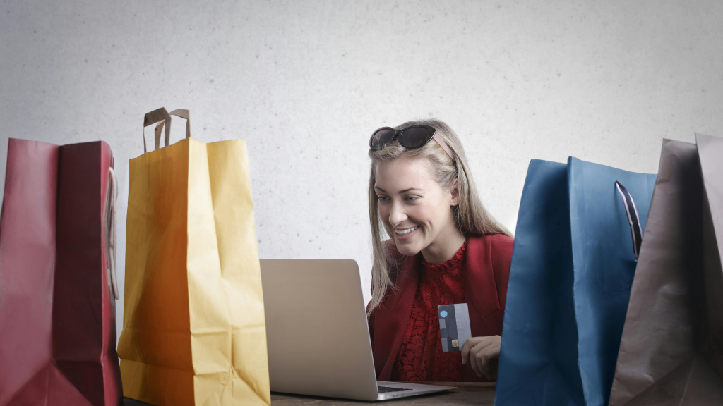 10 Genius Ways to Save Money Shopping Online (That Most People Don’t Know!)